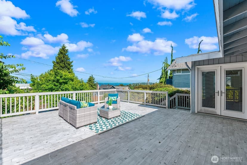 Property photo for 6531 37th Avenue SW, Seattle photo 8