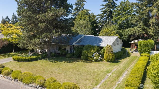 Property photo for 10704 Doten Drive SW, Lakewood photo 2
