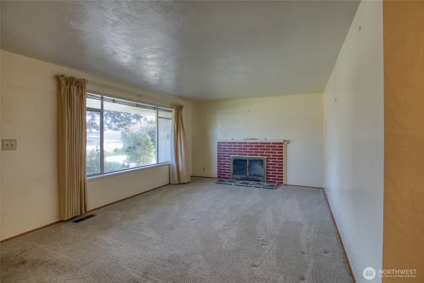 Property photo for 10704 Doten Drive SW, Lakewood photo 18
