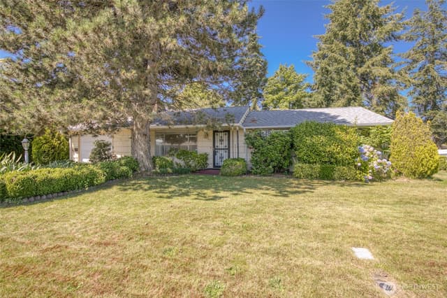 Property photo for 10704 Doten Drive SW, Lakewood