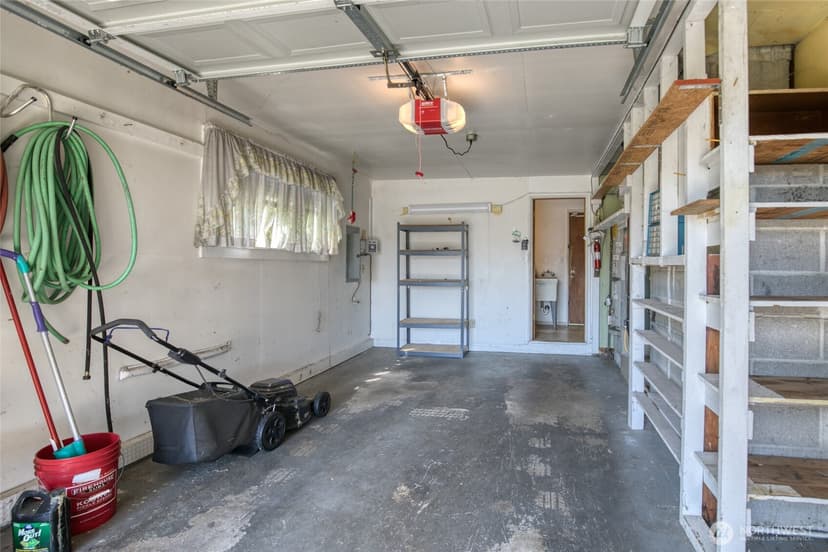Property photo for 10704 Doten Drive SW, Lakewood photo 39