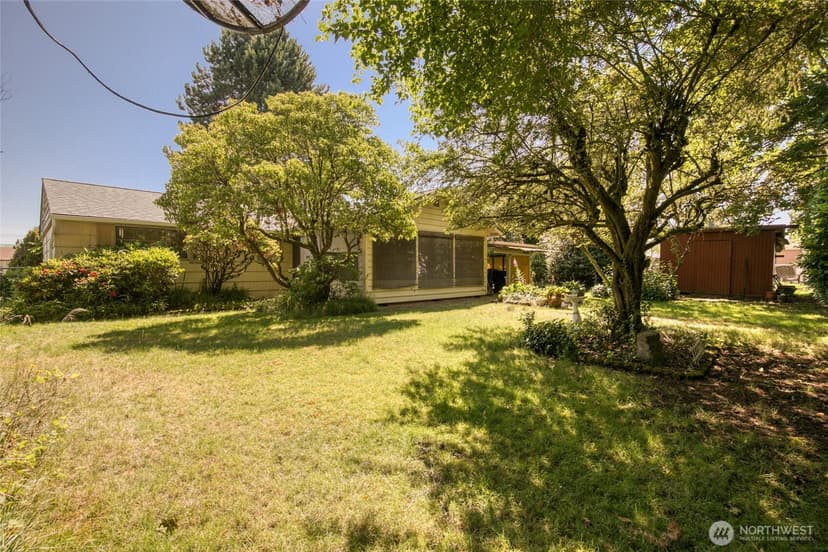 Property photo for 10704 Doten Drive SW, Lakewood photo 8