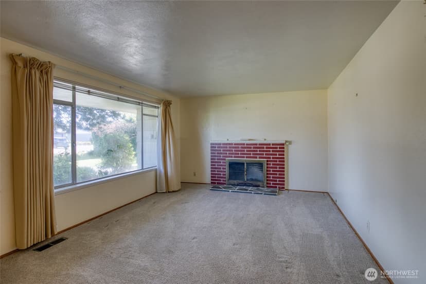 Property photo for 10704 Doten Drive SW, Lakewood photo 17