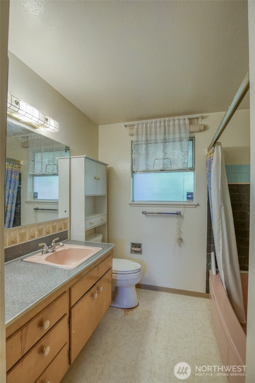 Property photo for 10704 Doten Drive SW, Lakewood photo 33