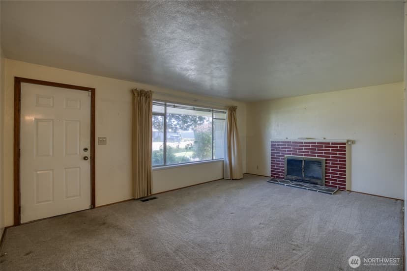 Property photo for 10704 Doten Drive SW, Lakewood photo 16