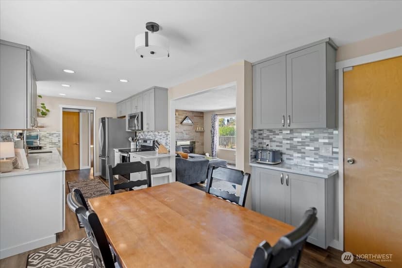 Property photo for 8515 94th Street SW, Lakewood photo 6