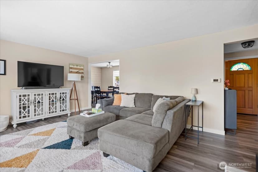 Property photo for 8515 94th Street SW, Lakewood photo 10