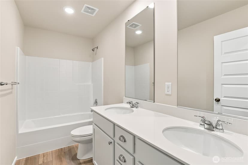 Property photo for 4437 Explorer Avenue, Port Orchard photo 16