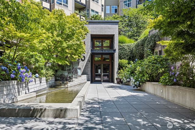 Property photo for 5440 Leary Avenue NW #514, Seattle photo 2