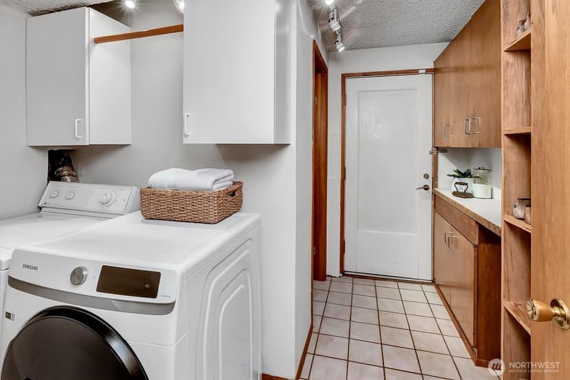 Property photo for 1925 SW 167th Street, Burien photo 23