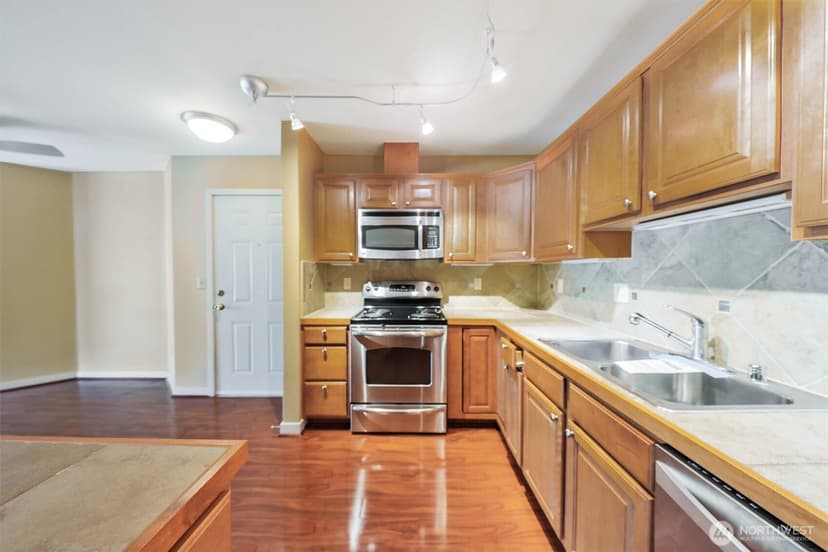 Property photo for 13405 97th Avenue E #107, Puyallup photo 9