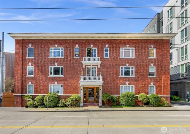 Property photo for 4725 15th Avenue NE #12, Seattle