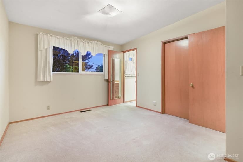 Property photo for 741 Hemlock Street, Edmonds photo 21