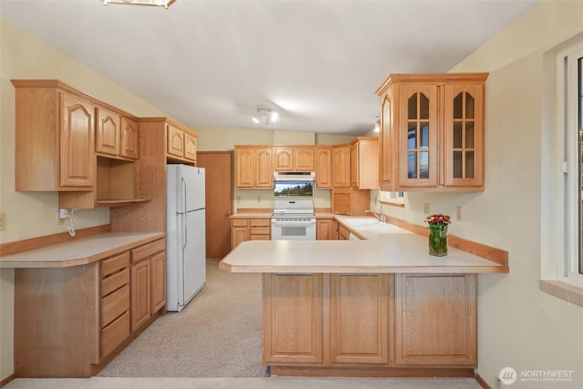 Property photo for 741 Hemlock Street, Edmonds photo 7