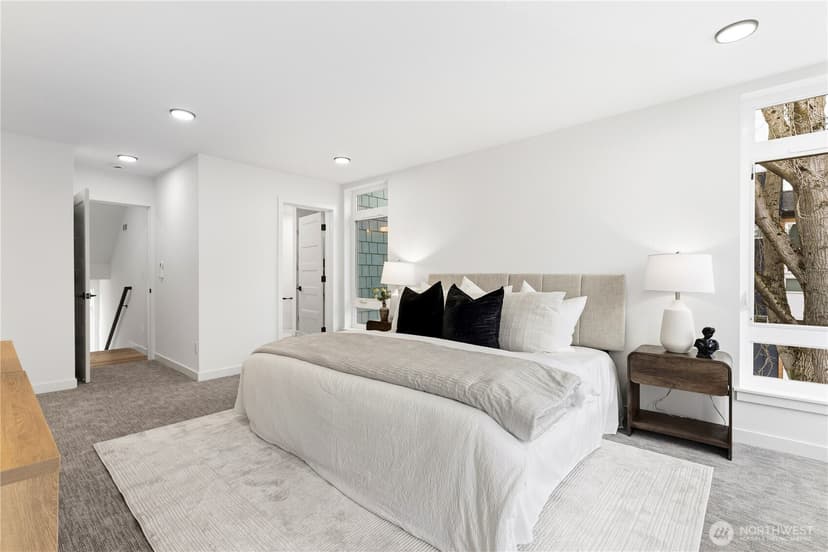 Property photo for 1706 B N 47th Street, Seattle photo 15