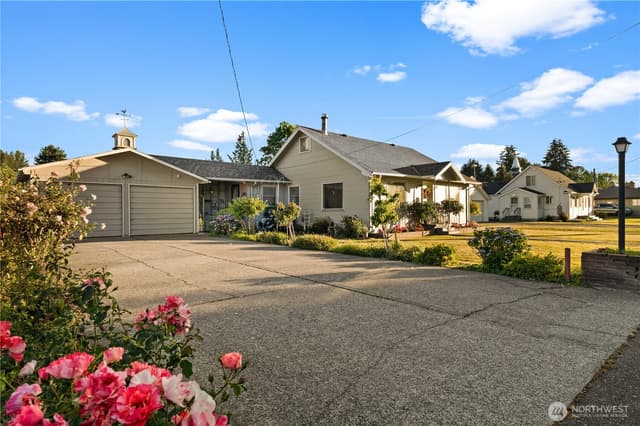 Property photo for 5528 23rd Street E, Fife photo 3