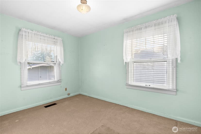 Property photo for 5528 23rd Street E, Fife photo 16