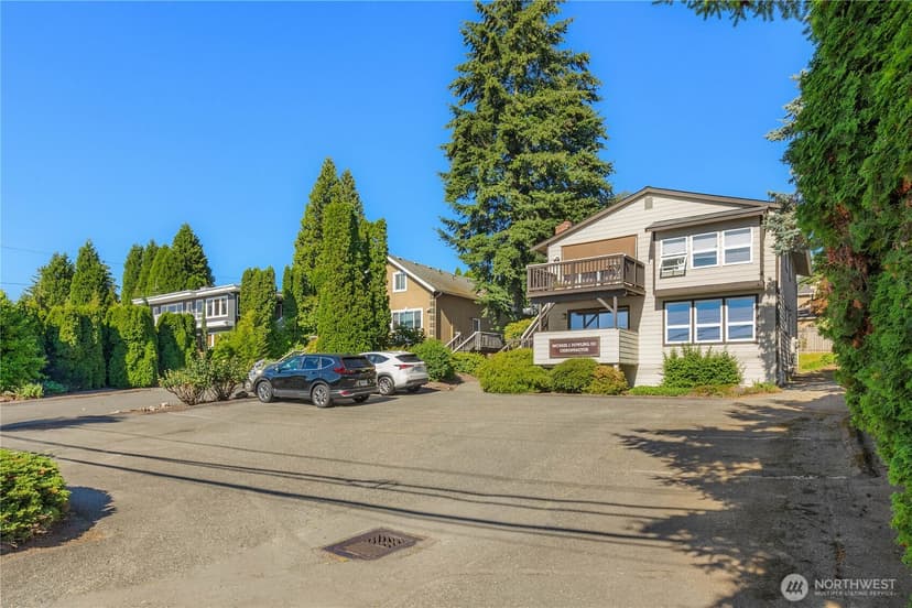 Property photo for 822 6th Street S, Kirkland photo 5