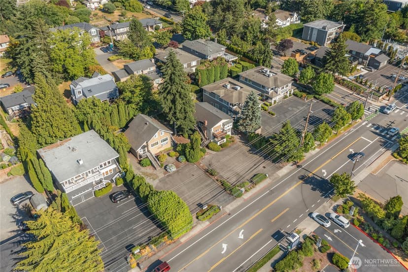 Property photo for 822 6th Street S, Kirkland photo 10