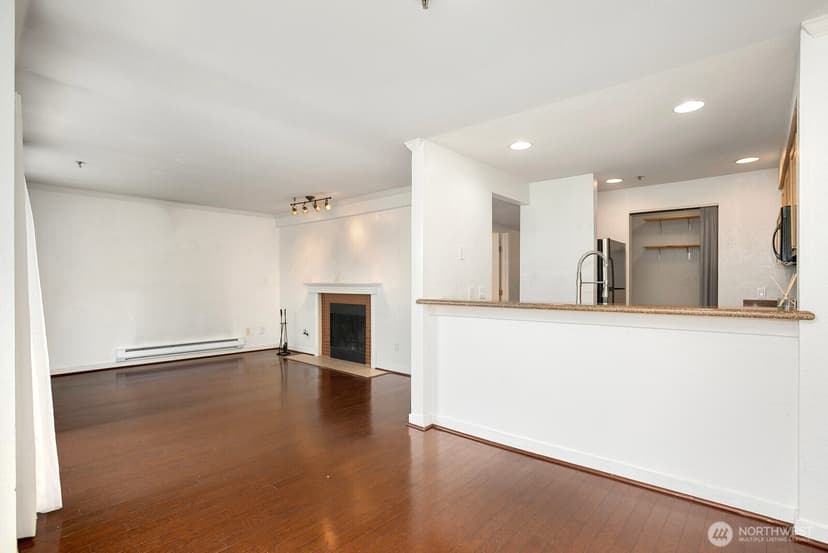 Property photo for 1311 12th Avenue S #B203, Seattle photo 8