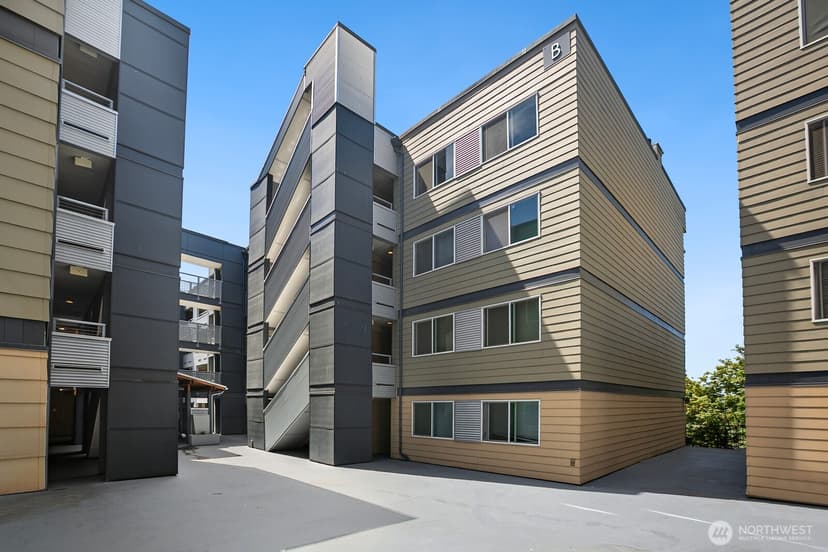 Property photo for 1311 12th Avenue S #B203, Seattle photo 23