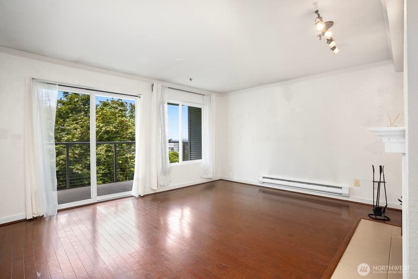 Property photo for 1311 12th Avenue S #B203, Seattle photo 6