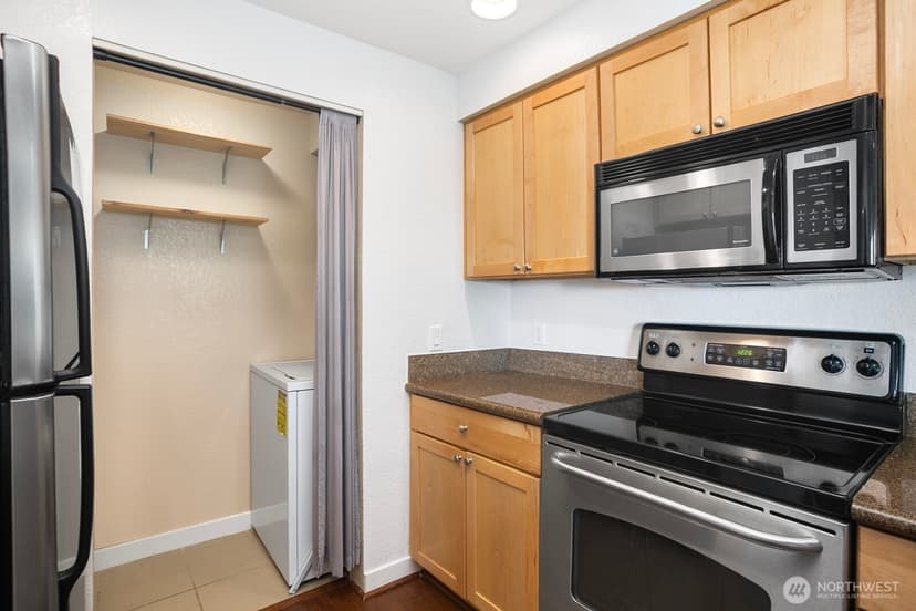 Property photo for 1311 12th Avenue S #B203, Seattle photo 11