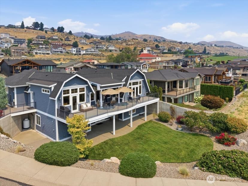Property photo for 135 N Shore Drive, Chelan photo 2
