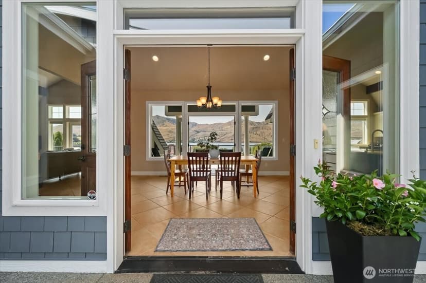 Property photo for 135 N Shore Drive, Chelan photo 7