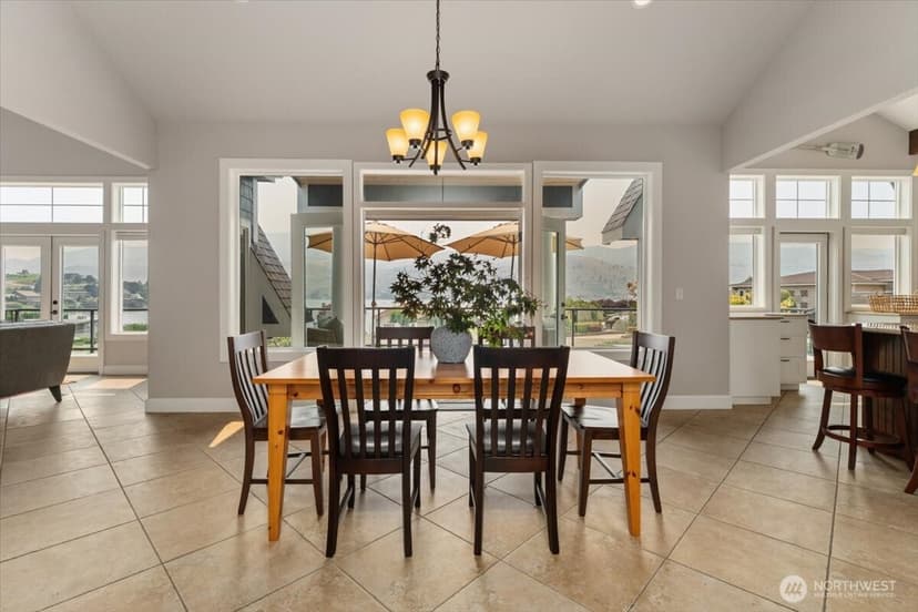 Property photo for 135 N Shore Drive, Chelan photo 13