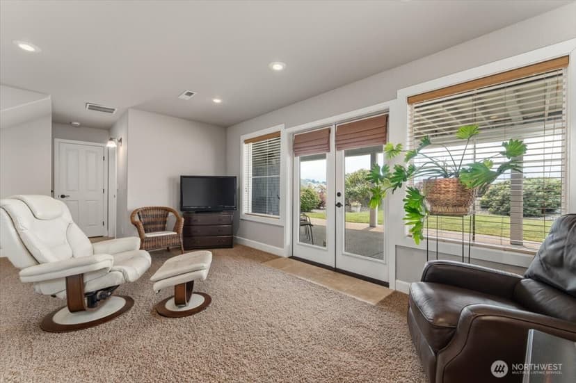 Property photo for 135 N Shore Drive, Chelan photo 27