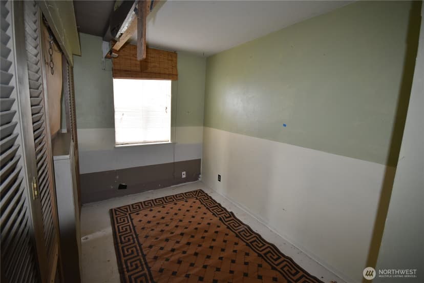 Property photo for 1647 Beach Drive E, Port Orchard photo 15