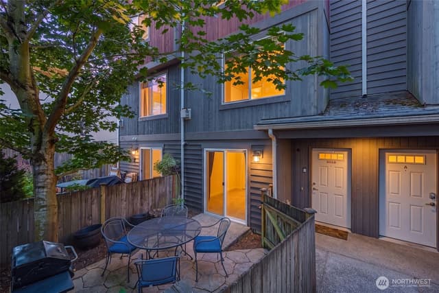 Property photo for 935 N 97th Street #B, Seattle