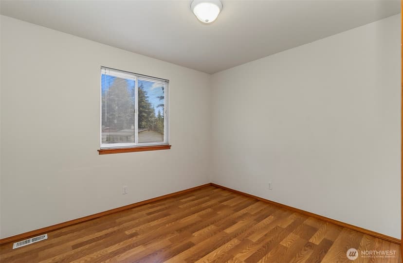Property photo for 25 166th Place SE, Mill Creek photo 34