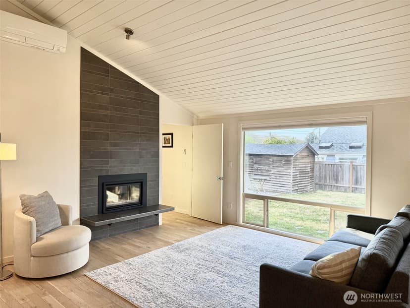Property photo for 220 Sixth Street, Langley photo 8