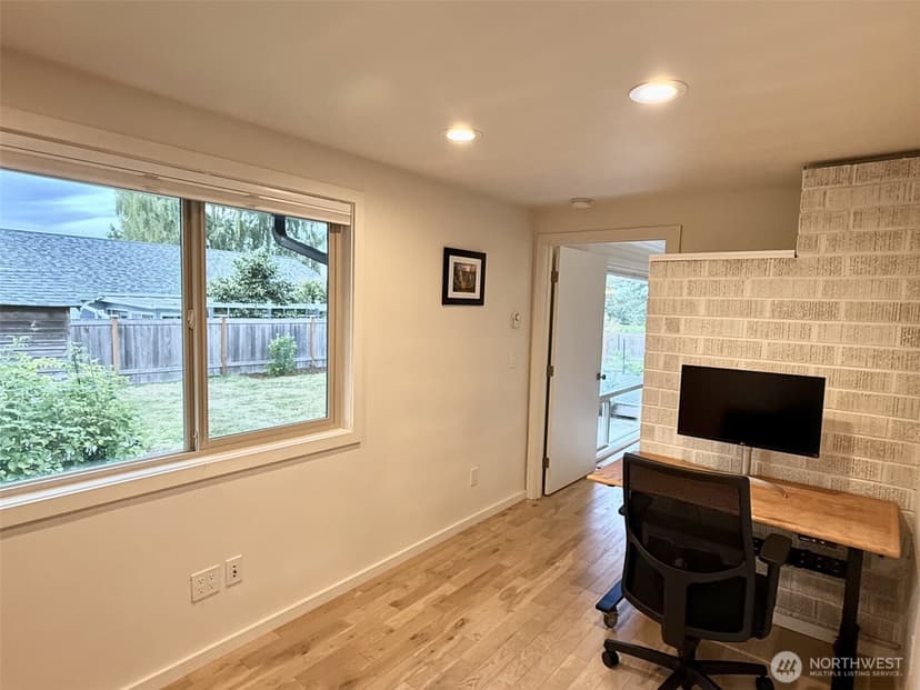 Property photo for 220 Sixth Street, Langley photo 11