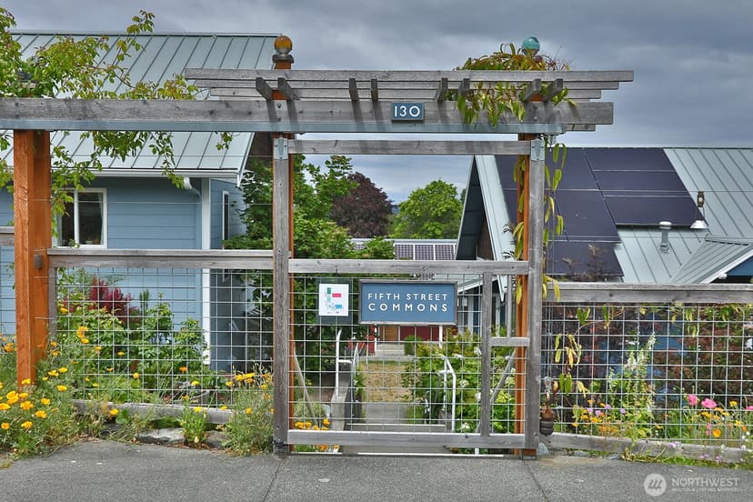 Property photo for 130 5th Street #A101, Langley photo 19