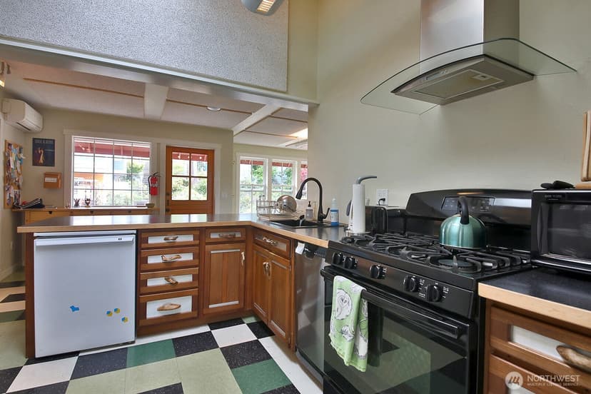 Property photo for 130 5th Street #A101, Langley photo 28