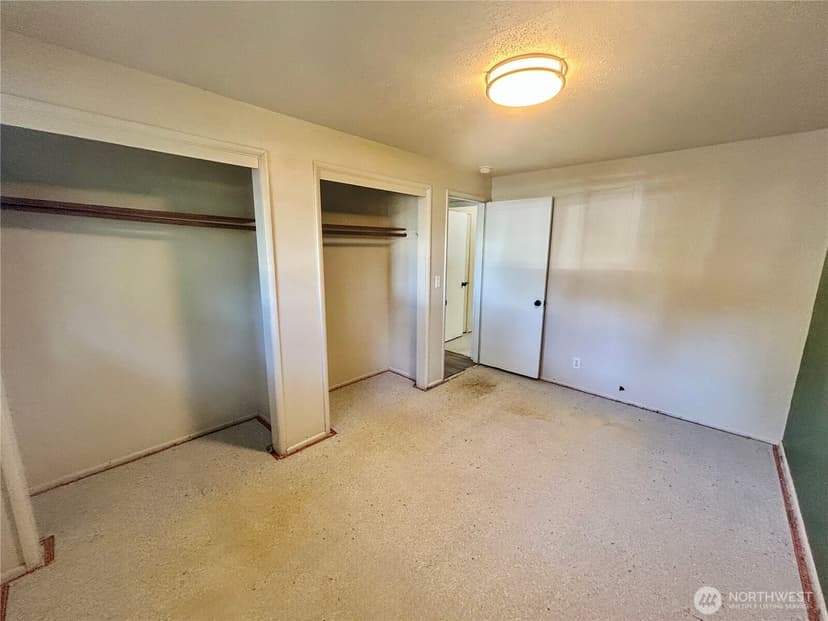 Property photo for 11717 83rd Avenue SW, Lakewood photo 20