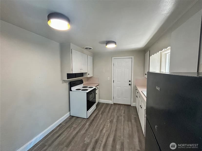 Property photo for 11717 83rd Avenue SW, Lakewood photo 11