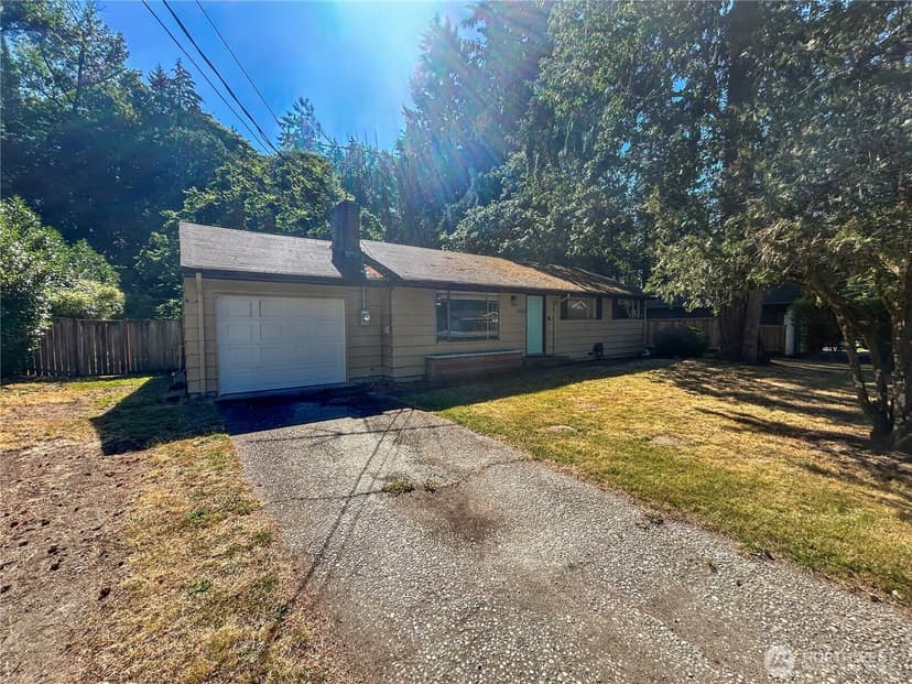 Property photo for 11717 83rd Avenue SW, Lakewood photo 2