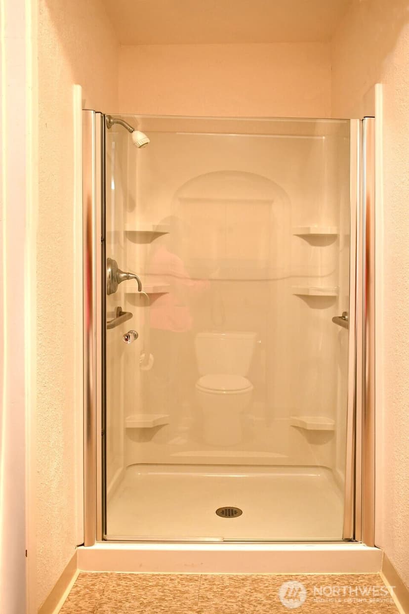 Property photo for 11300 1st Avenue NE #321, Seattle photo 24