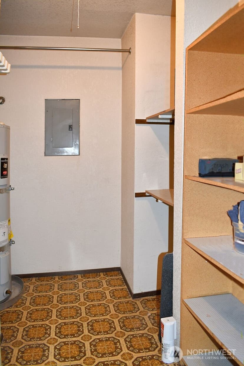 Property photo for 11300 1st Avenue NE #321, Seattle photo 30