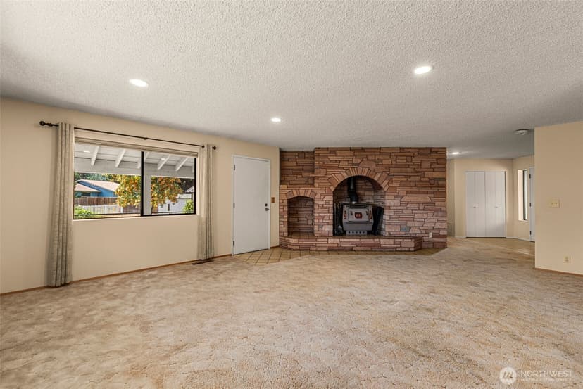 Property photo for 137 W Center Street, Leavenworth photo 5