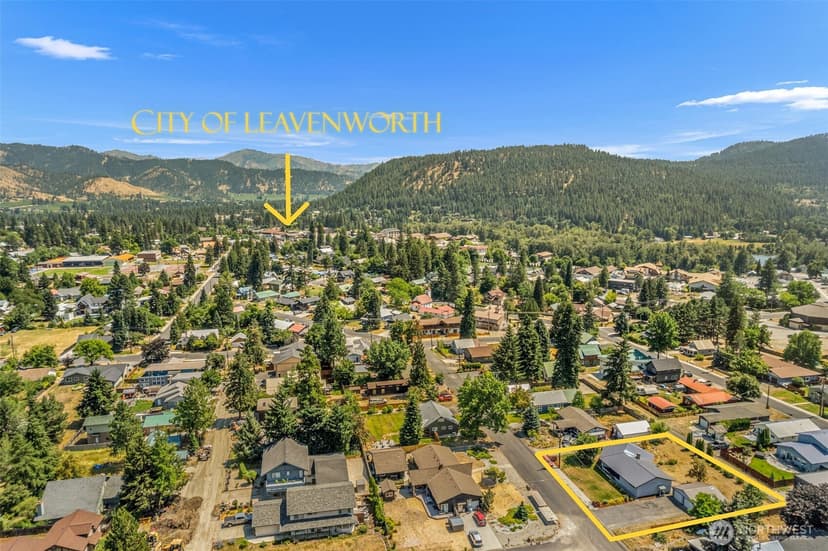 Property photo for 137 W Center Street, Leavenworth photo 2