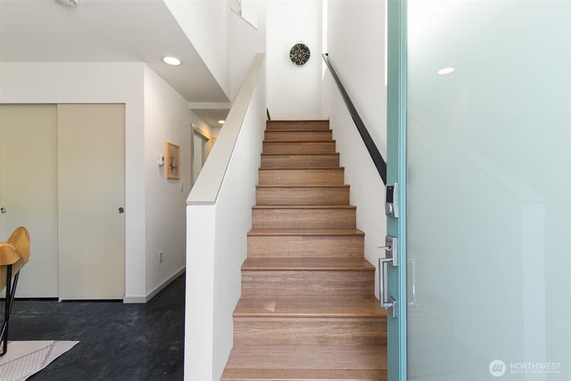 Property photo for 6729 14th Avenue NW #A, Seattle photo 4