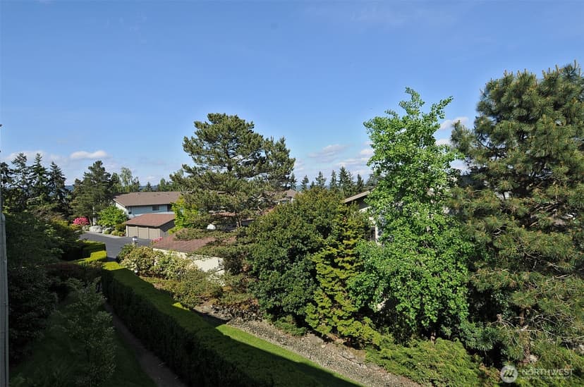 Property photo for 5858 NE Parkpoint Drive #F-203, Seattle photo 32