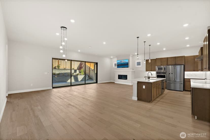 Property photo for 14816 206th Avenue E, Bonney Lake photo 9