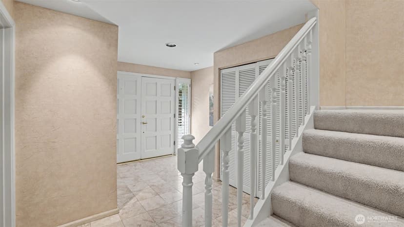 Property photo for 11 Cascade Key, Bellevue photo 20