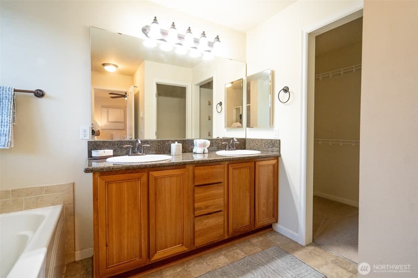 Property photo for 10727 SE 242nd Street #C1, Kent photo 14